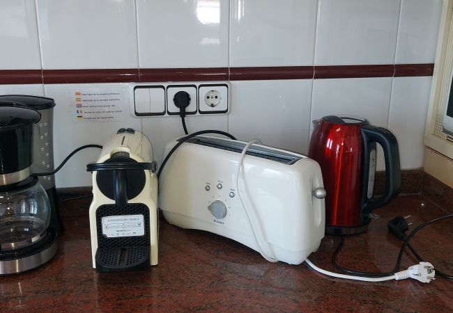 Cafetera Nespresso, cafetera de filtro, tostadora,hervidor Cafetera Nespresso, cafetera de filtro, tostadora,hervidor