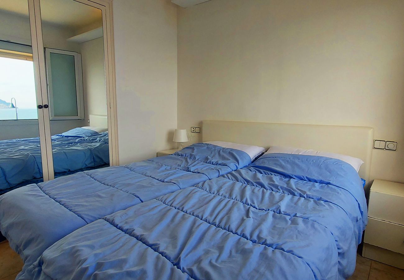 Dormitorio con dos camas individuales Dormitorio con dos camas individuales