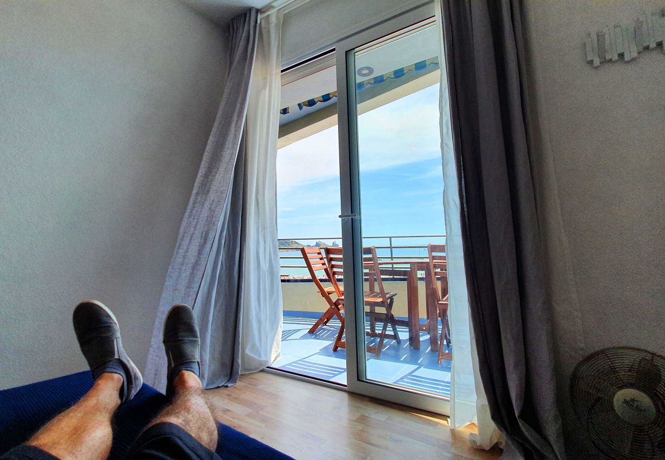 Vista tumbat al llit Apartament en Estartit - Rocamaura II-6-9 Estartit