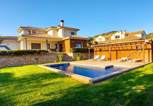 Casa amb piscina privada