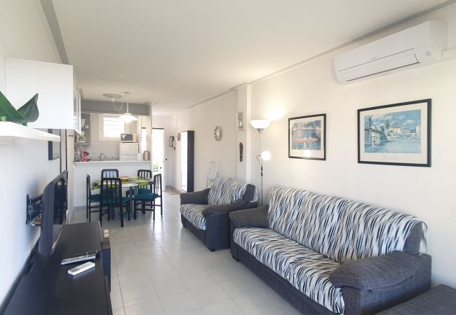 Apartament en Estartit - Blaumar  A33 vista a la piscina Apartament en Estartit - Blaumar  A33 vista a la piscina