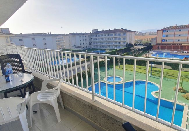 Apartament en Estartit - Blaumar  A33 vista a la piscina Apartament en Estartit - Blaumar  A33 vista a la piscina