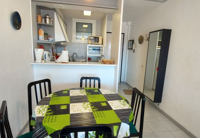 Ferienwohnung in Estartit - Blaumar   A33 Blick auf den Pool Ferienwohnung in Estartit - Blaumar   A33 Blick auf den Pool