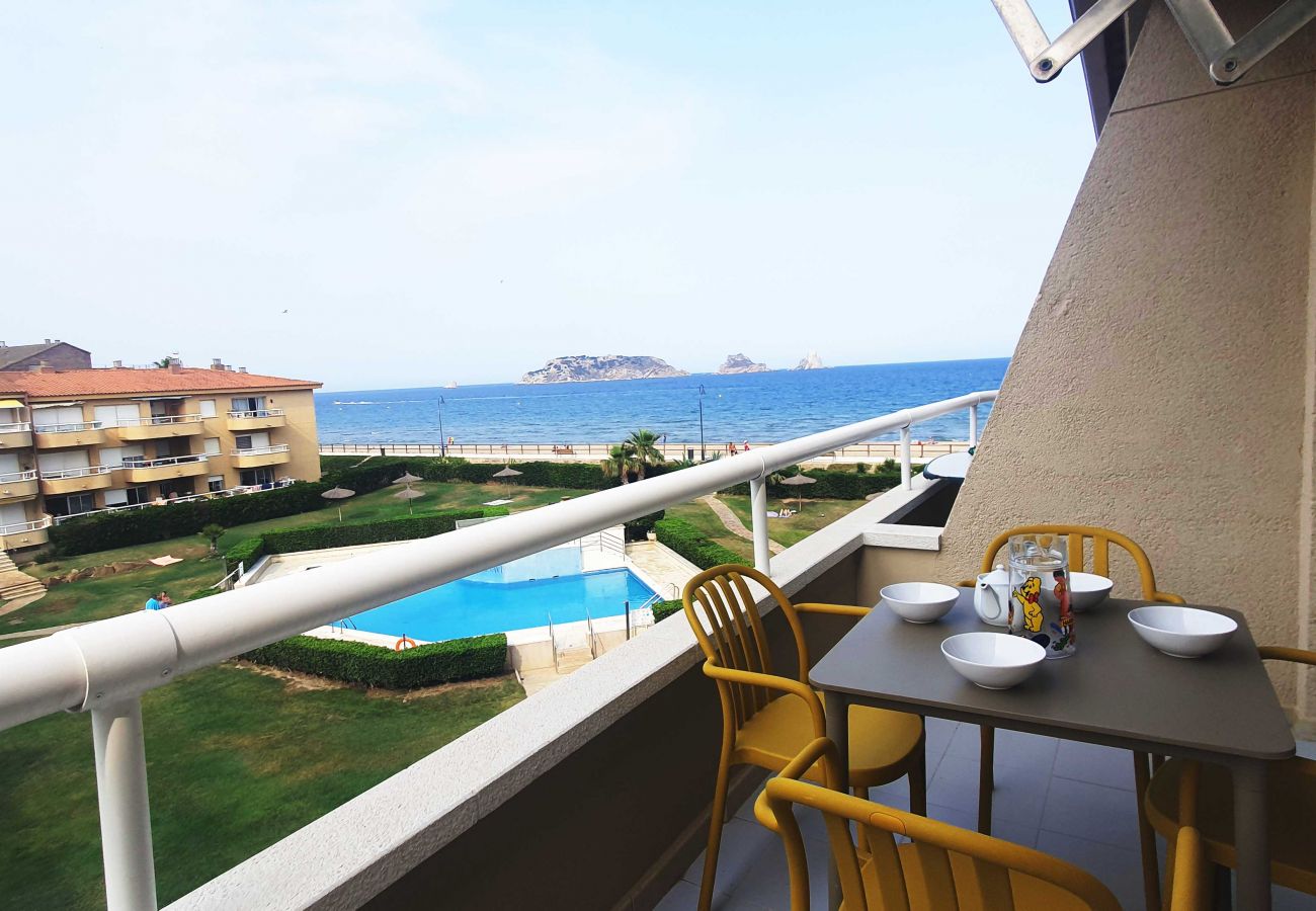Vue sur mer et à la piscine Vue sur mer et à la piscine